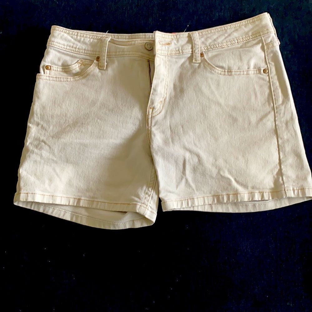 Levi Strauss jean shorts, Misses 10, beige shorts